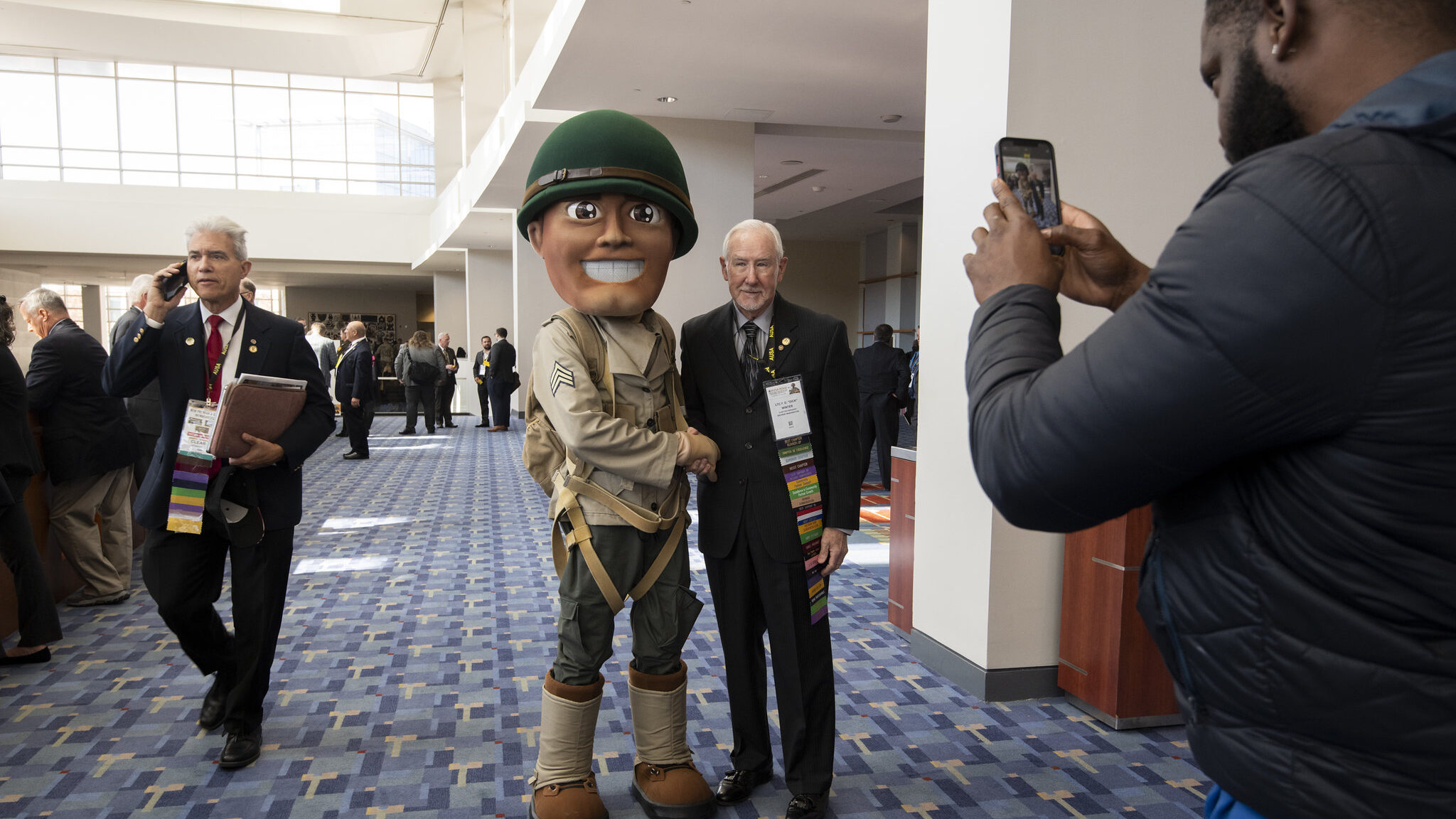 221011_AUSA_hero_mascot_flickr