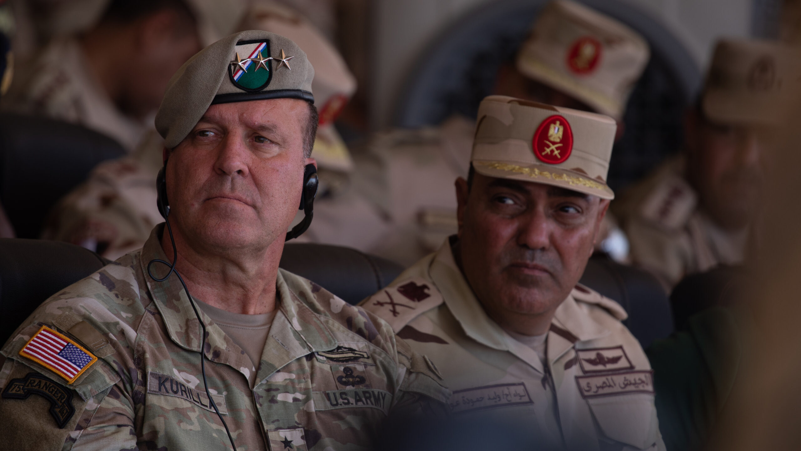 Gen. Michael Kurilla with an Egyptian military commander