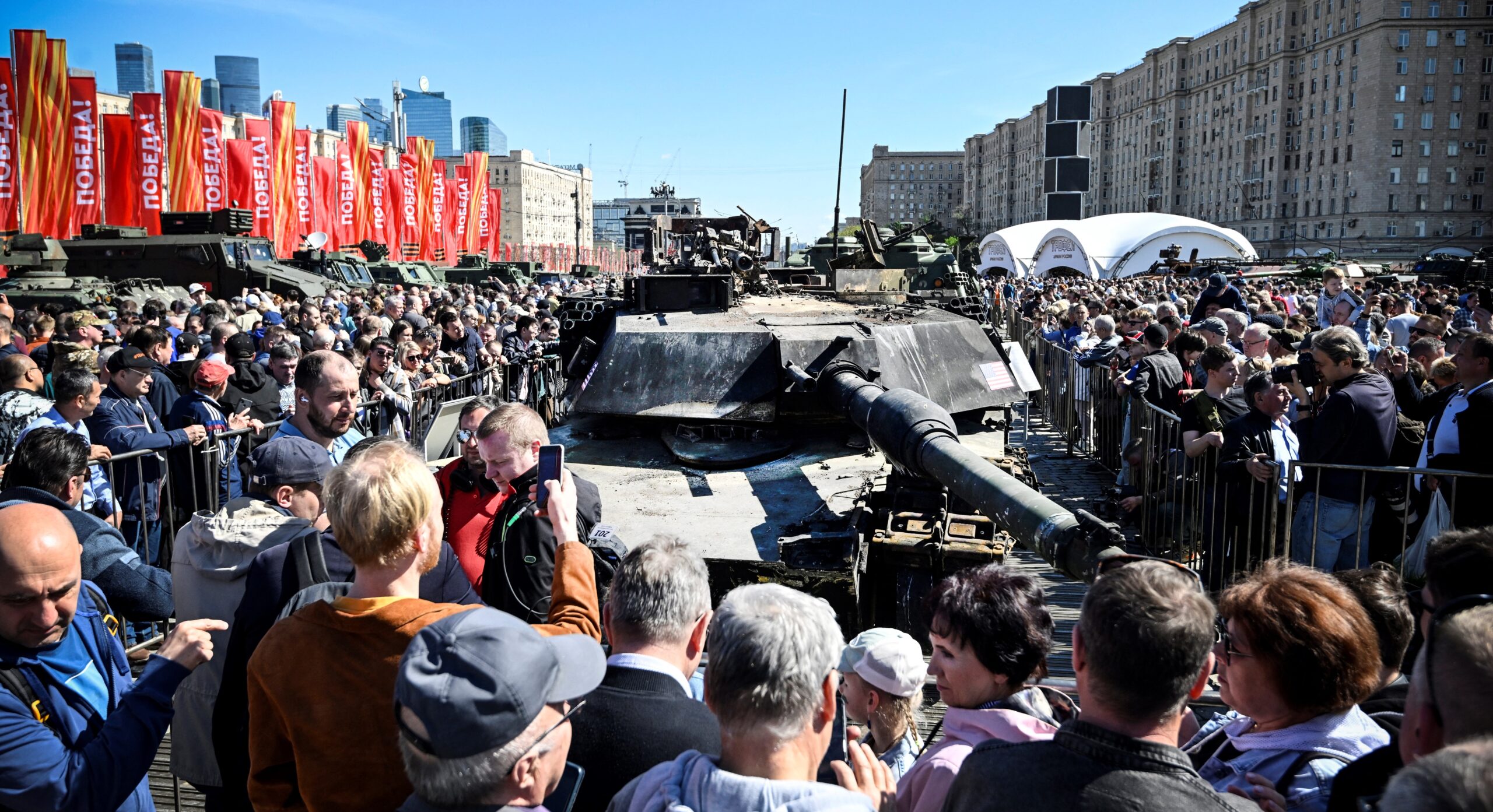 TOPSHOT-RUSSIA-UKRAINE-CONFLICT-EXHIBITION