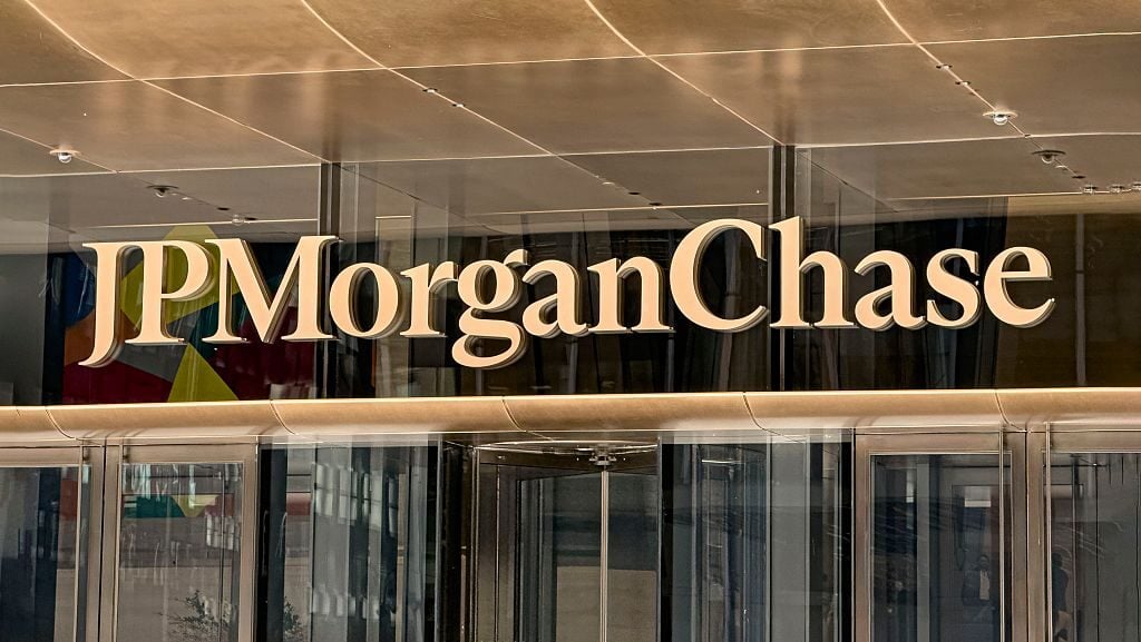 J.P. Morgan eyeing both defense startups and legacy firms for $10B investment push: Execs - Breaking Defense