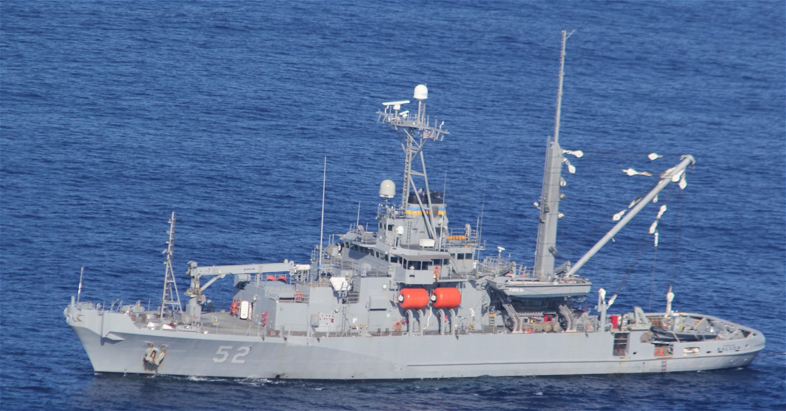 US Navy mobilizes units to salvage crashed aircraft in South China Sea