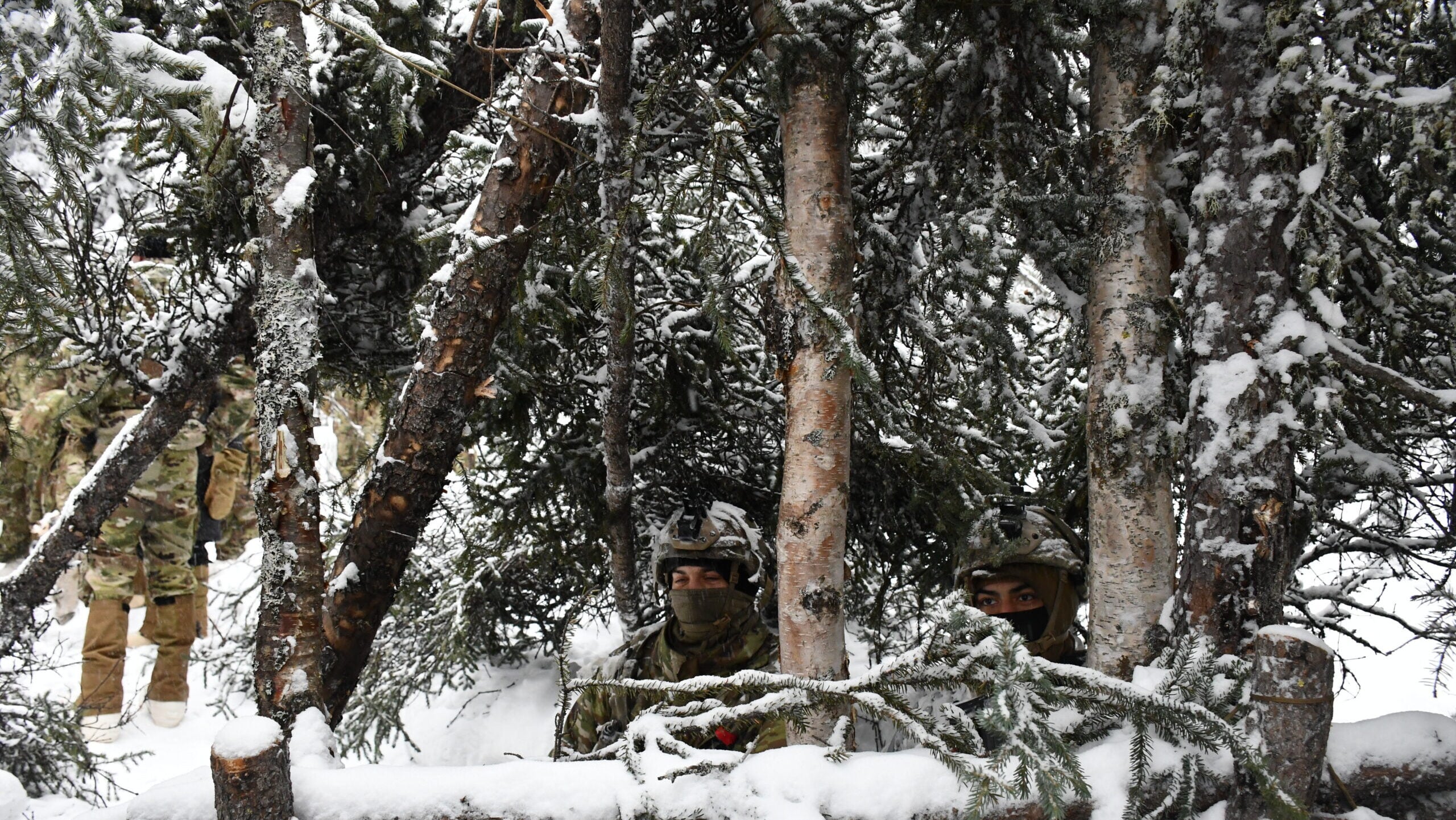 Frozen Tablets and Downed Drones: Army’s 11th Airborne Learns to Operate in the Arctic