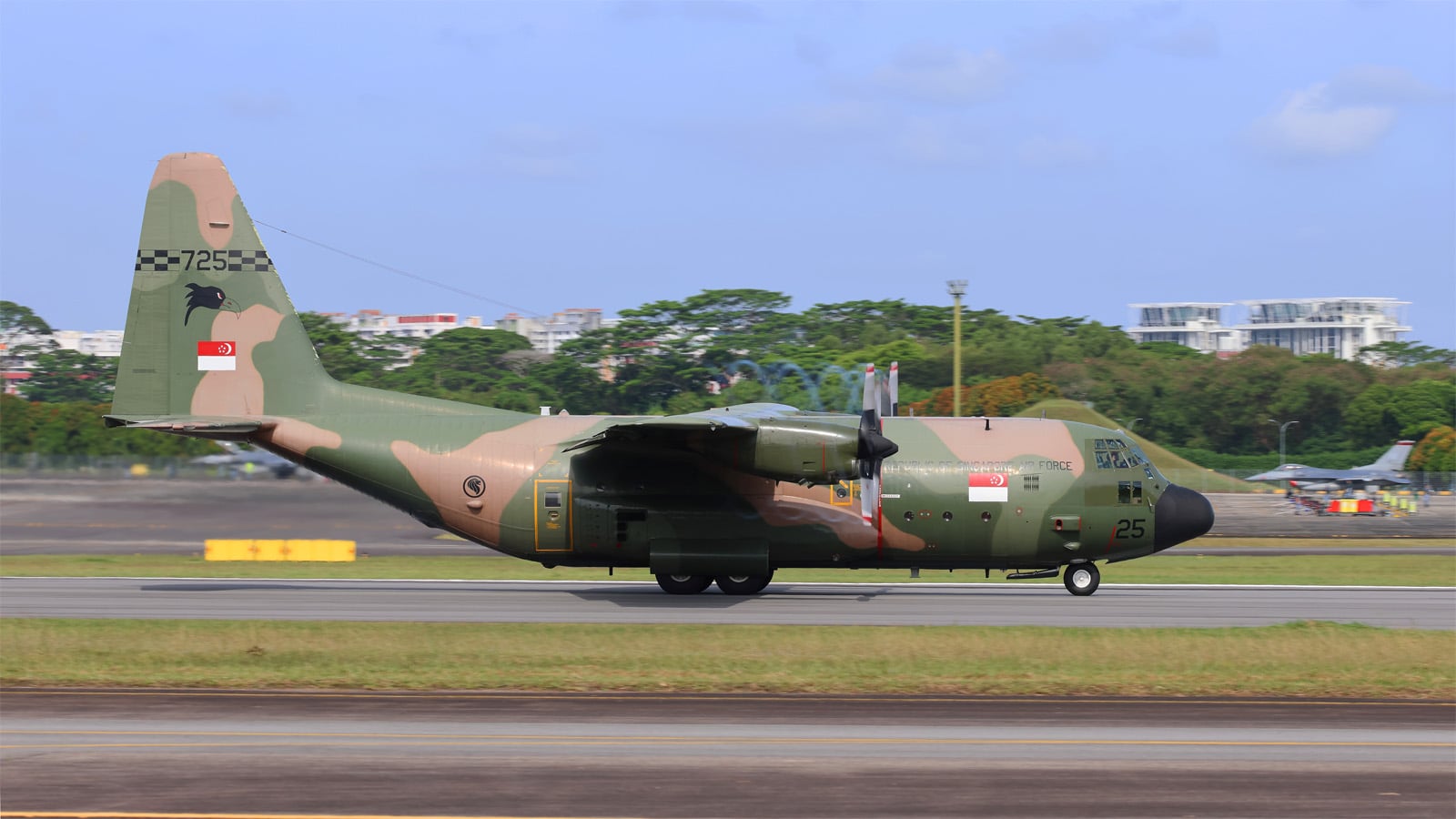 Singapore acquires used C-130Hs to replace even older C-130s