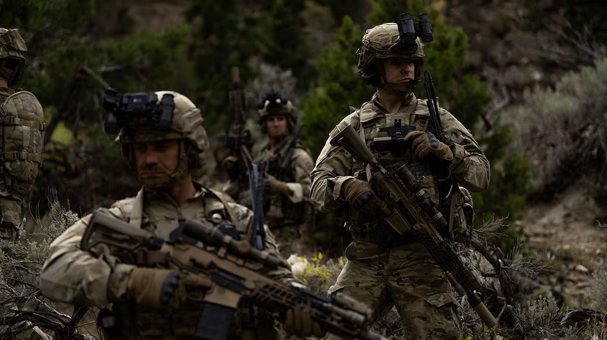 L3Harris turns handheld radios into counter-drone jammers - Breaking Defense