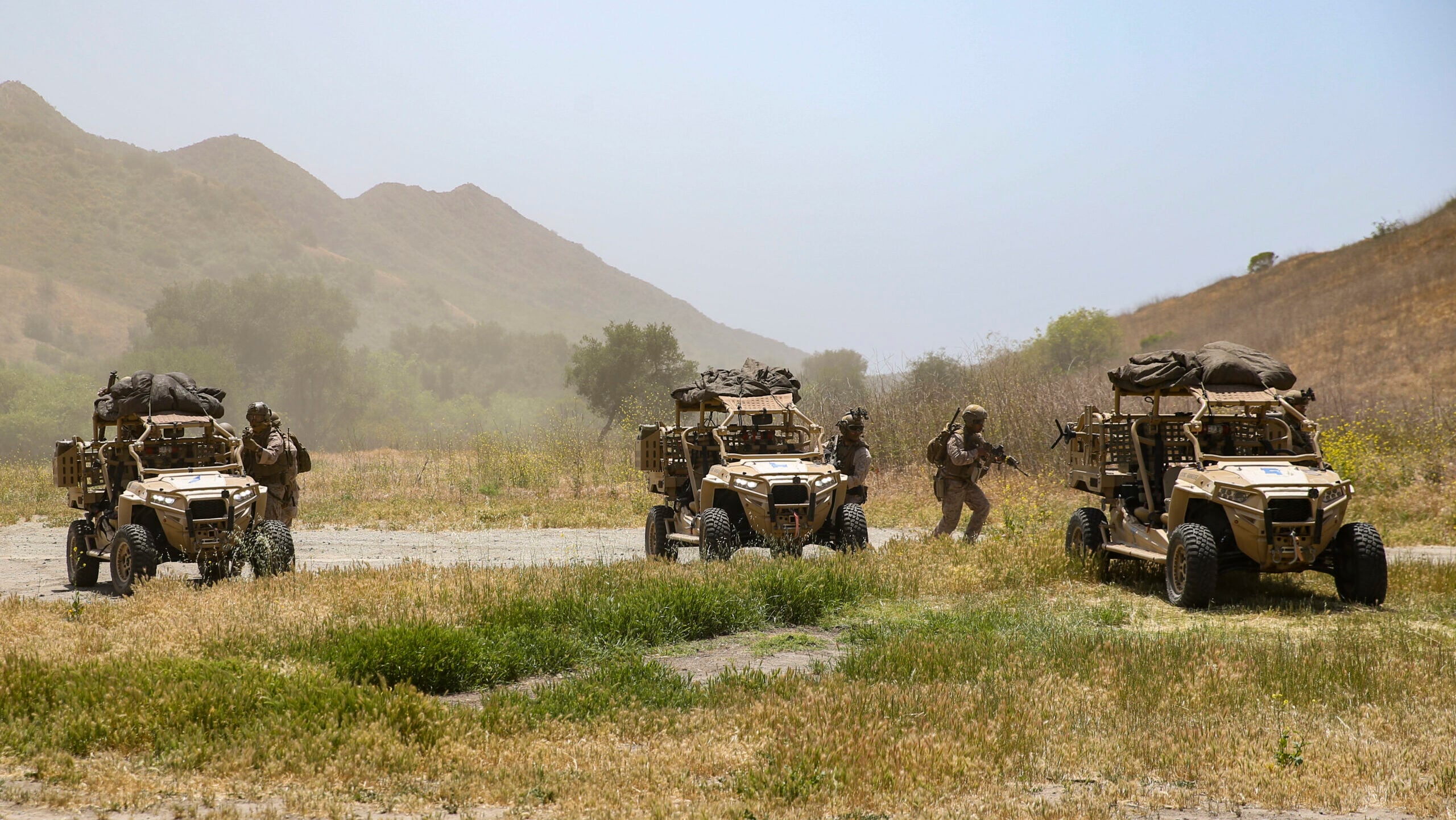 Amid FPV threat, Aussie company to offer Ukraine armored roofs for ATVs - Breaking Defense