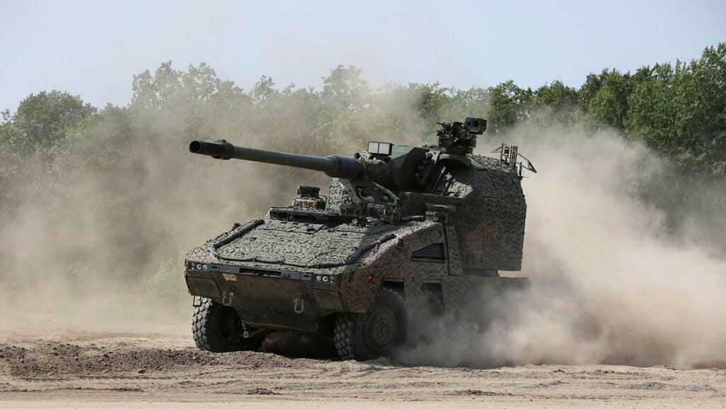 UK Establishes $1.35 Billion RCH 155 Artillery Order