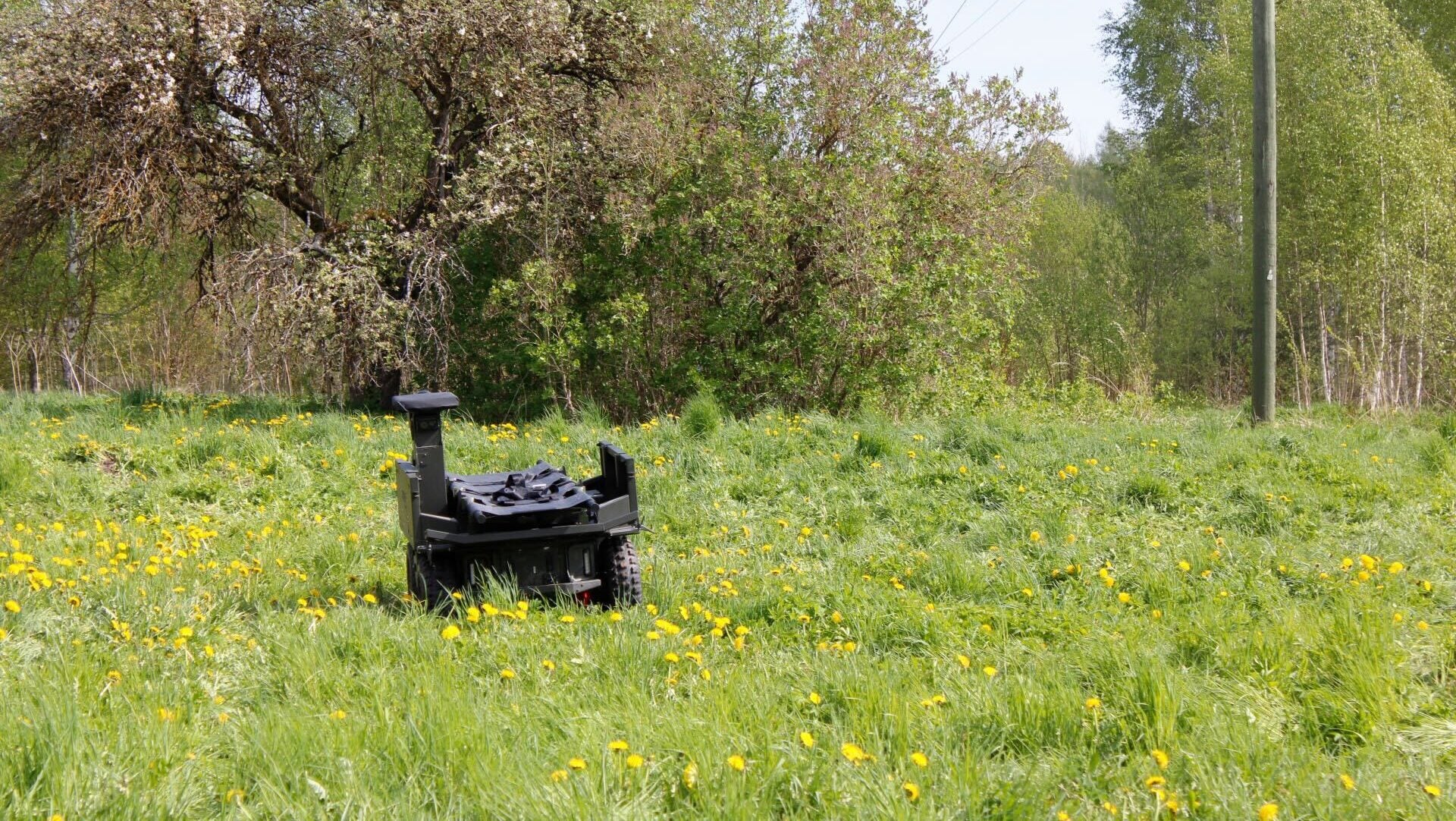 In Latvia, military robots roll across a new communication challenge: woodlands - Breaking Defense