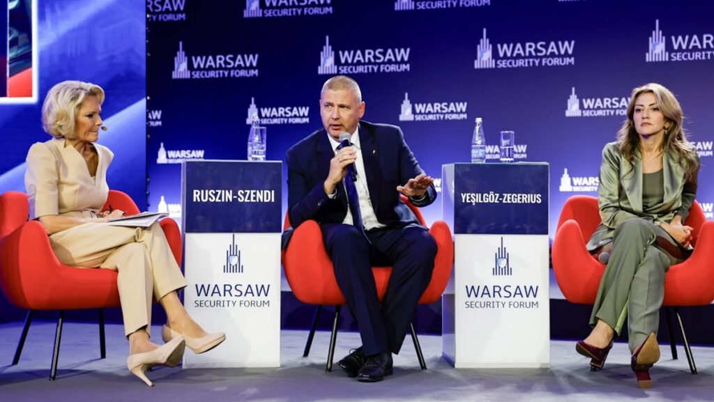 In Warsaw, EU continues push for unity in defense
