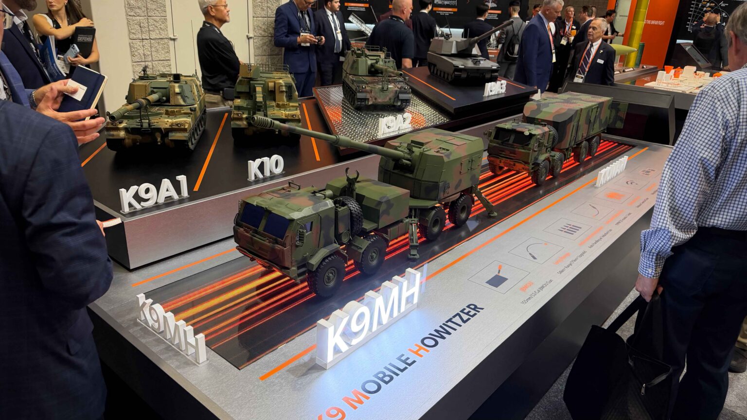 Race cars and robots on drones: Sights from AUSA day 2