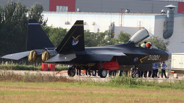 Chinese J-31 stealth fighter