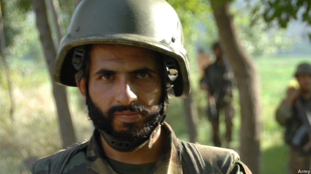 afghan-soldier-patrol