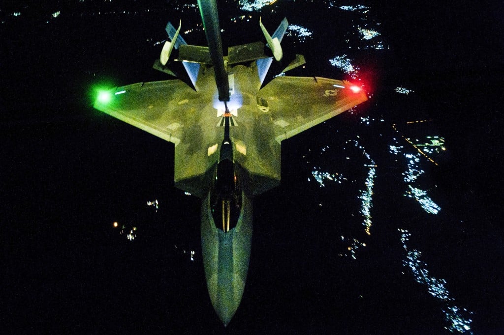 F-22 refuels during attacks on Syria and ISIL