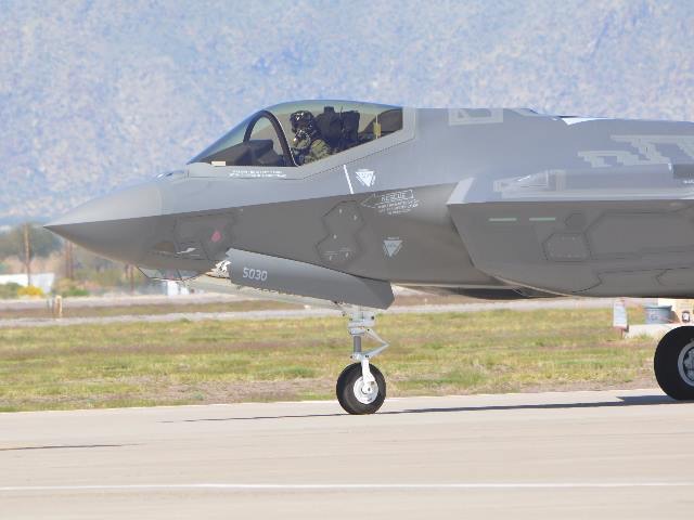F-35 arrives at Luke Air Force Base