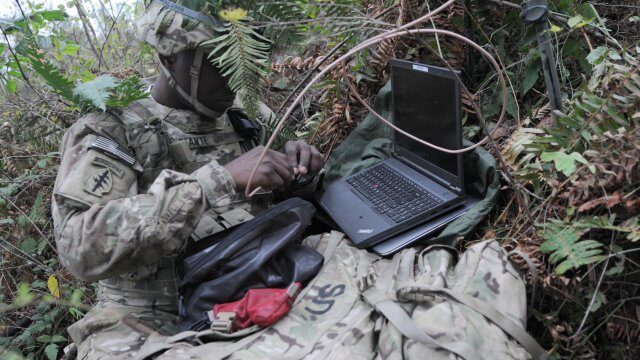 Army Puts ‘Cyber Soldiers’ In The Mud