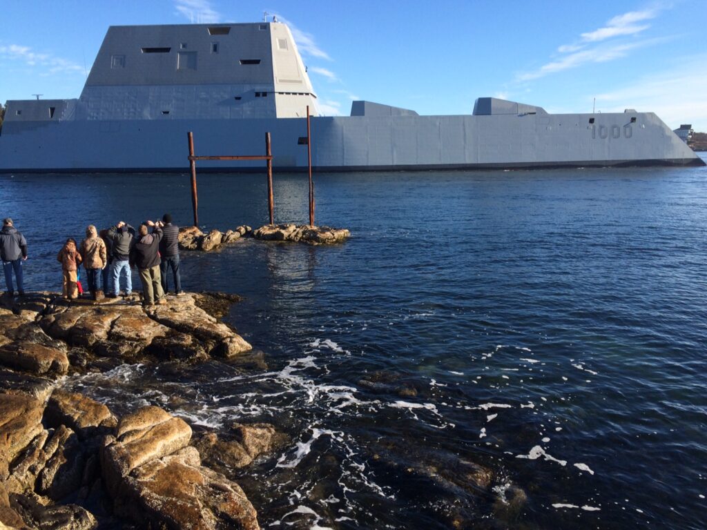 USS Zumwalt heads down the Kennebec River and out to sea for the first time on Dec. 7, 2015.
