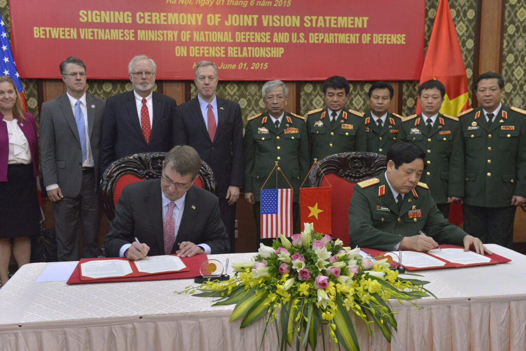 Defense Secretary Ash Carter with his Vietnamese counterpart in 2015