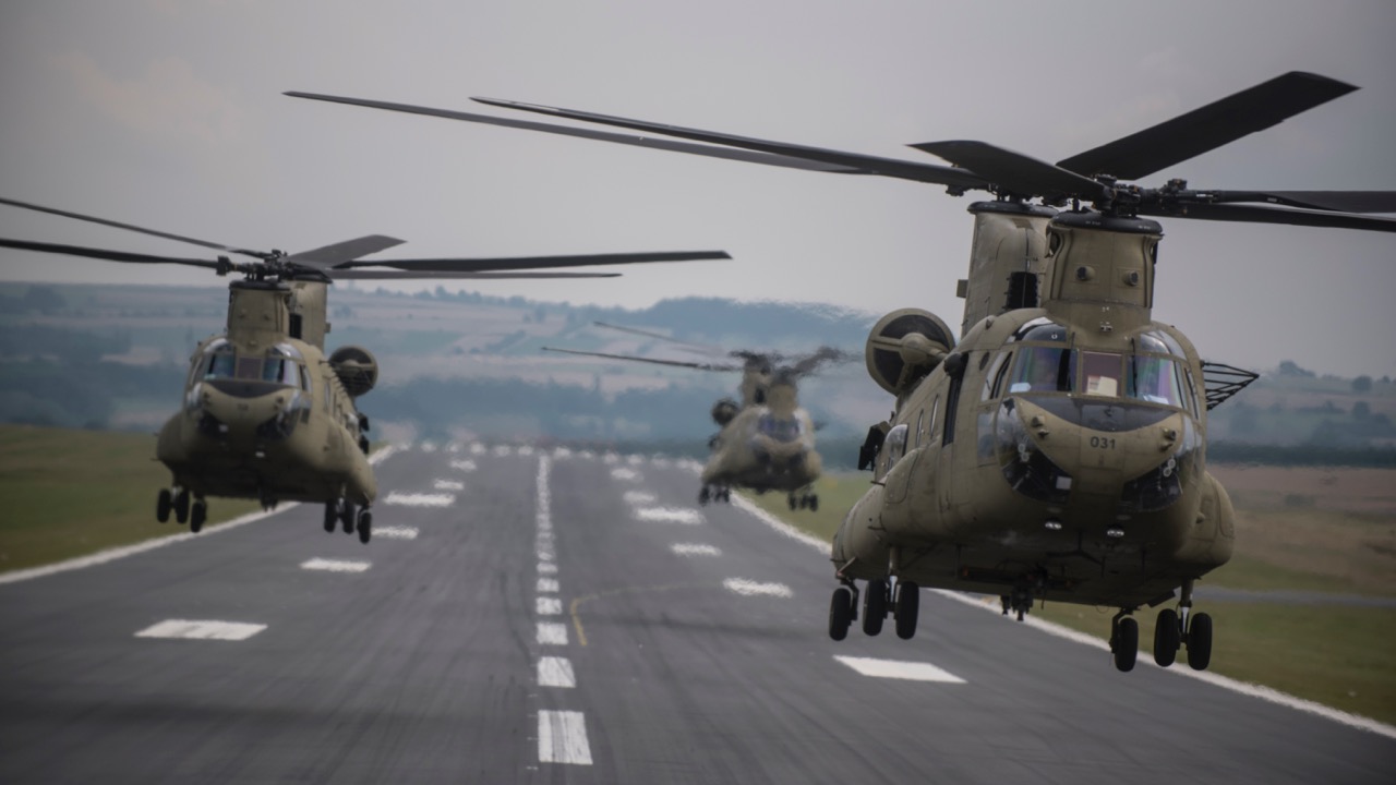 Beyond Chinook: Army Secretary Challenges Industry To Revolutionize Heavy Lift