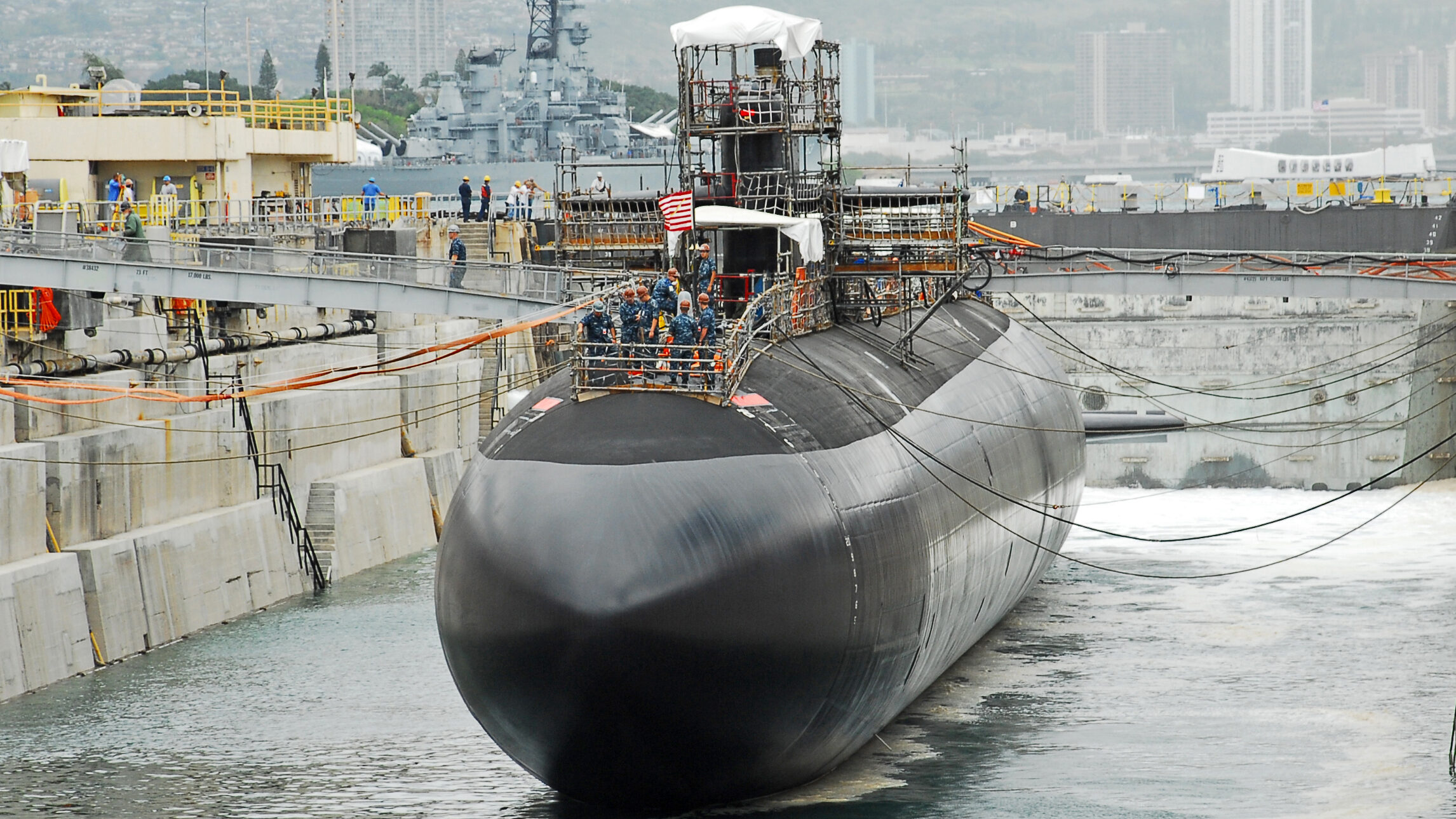 US senator urges admin to direct funding towards new Ohio sub repair facilities