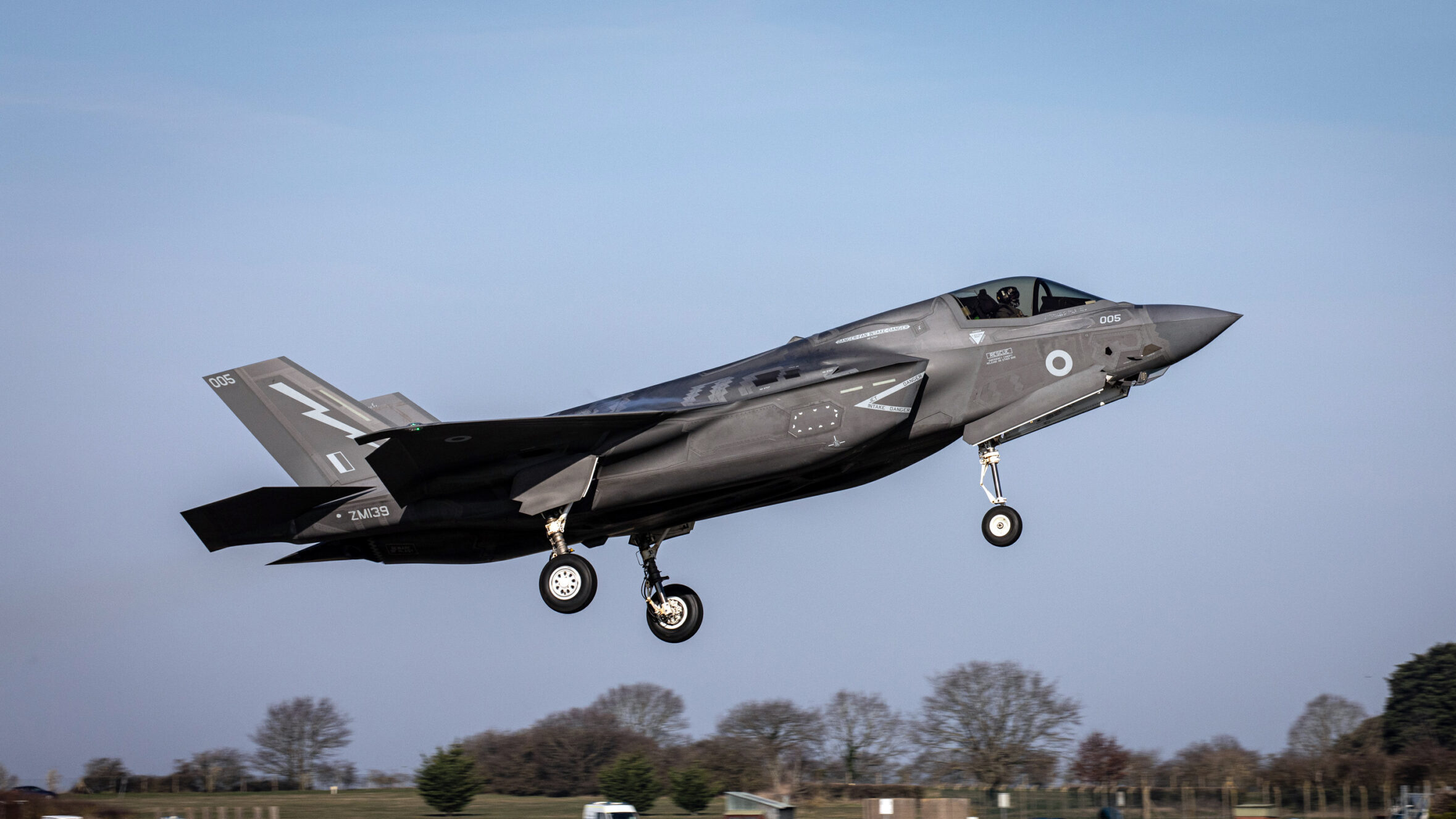 UK industry officials raise eyebrows over Royal Air Force F-35, E-7 and A400M programs