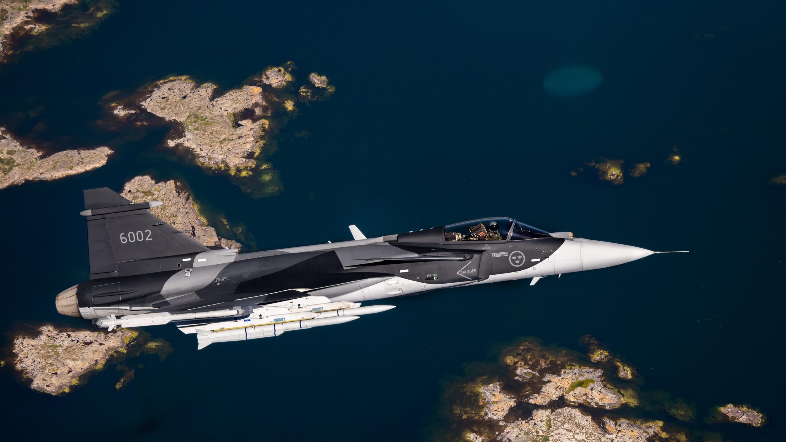 Sweden commissions study on Gripen fighter jet satellite launch capability