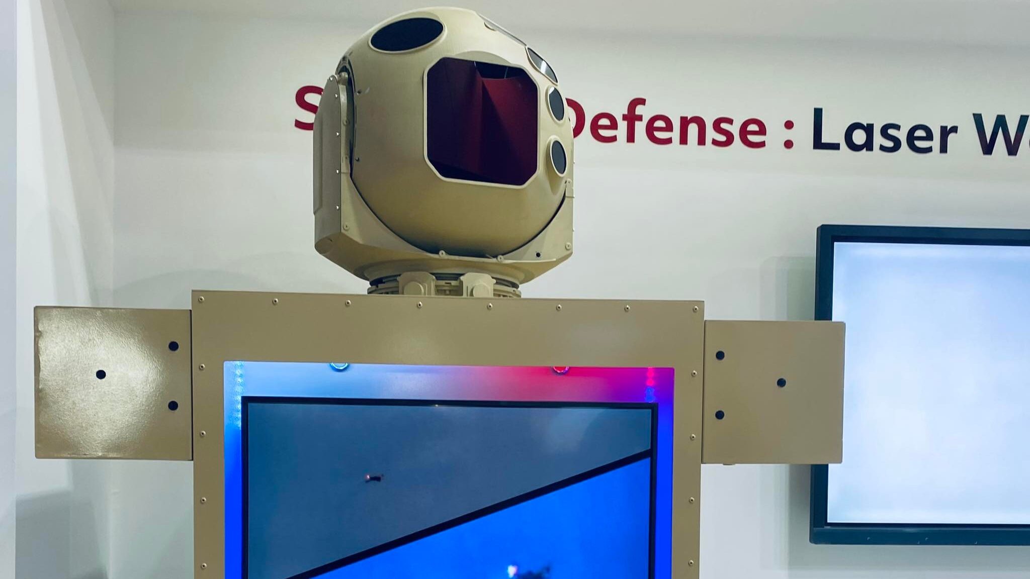 HEL in Abu Dhabi: US defense giants Lockheed, Raytheon push laser tech at Middle East arms show