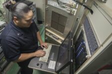 Navy, Marines race for better at-sea connectivity using clouds