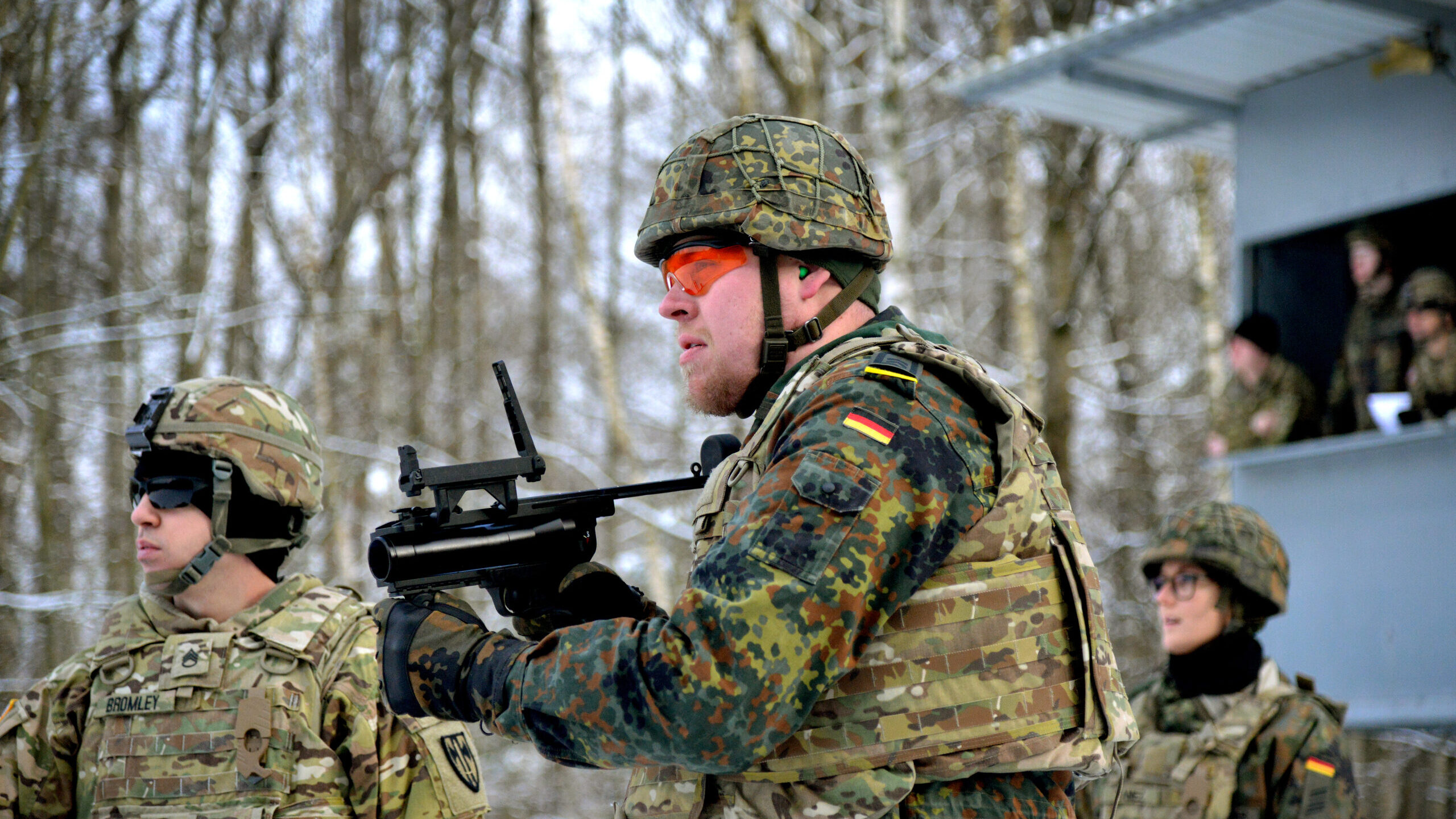 554th Military Police Company Conduct Weapons Qualification