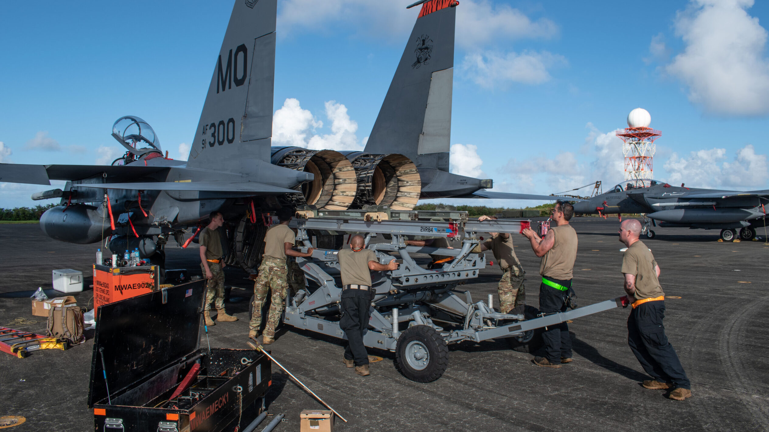 Agile basing gets real world test in Pacific Northern Edge: replace F-15 engine on small island