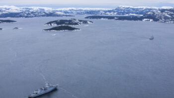 CH-53s fly over Namsos