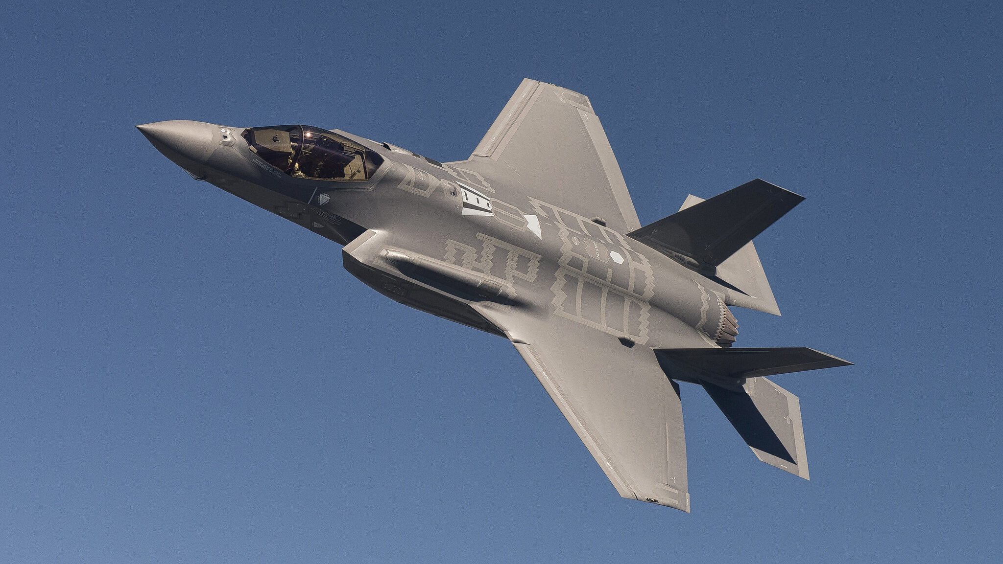 Romania signs LOA to secure entry to F-35 club