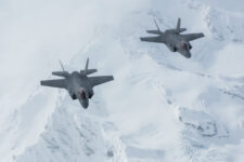 F-35s arrive at Eielson